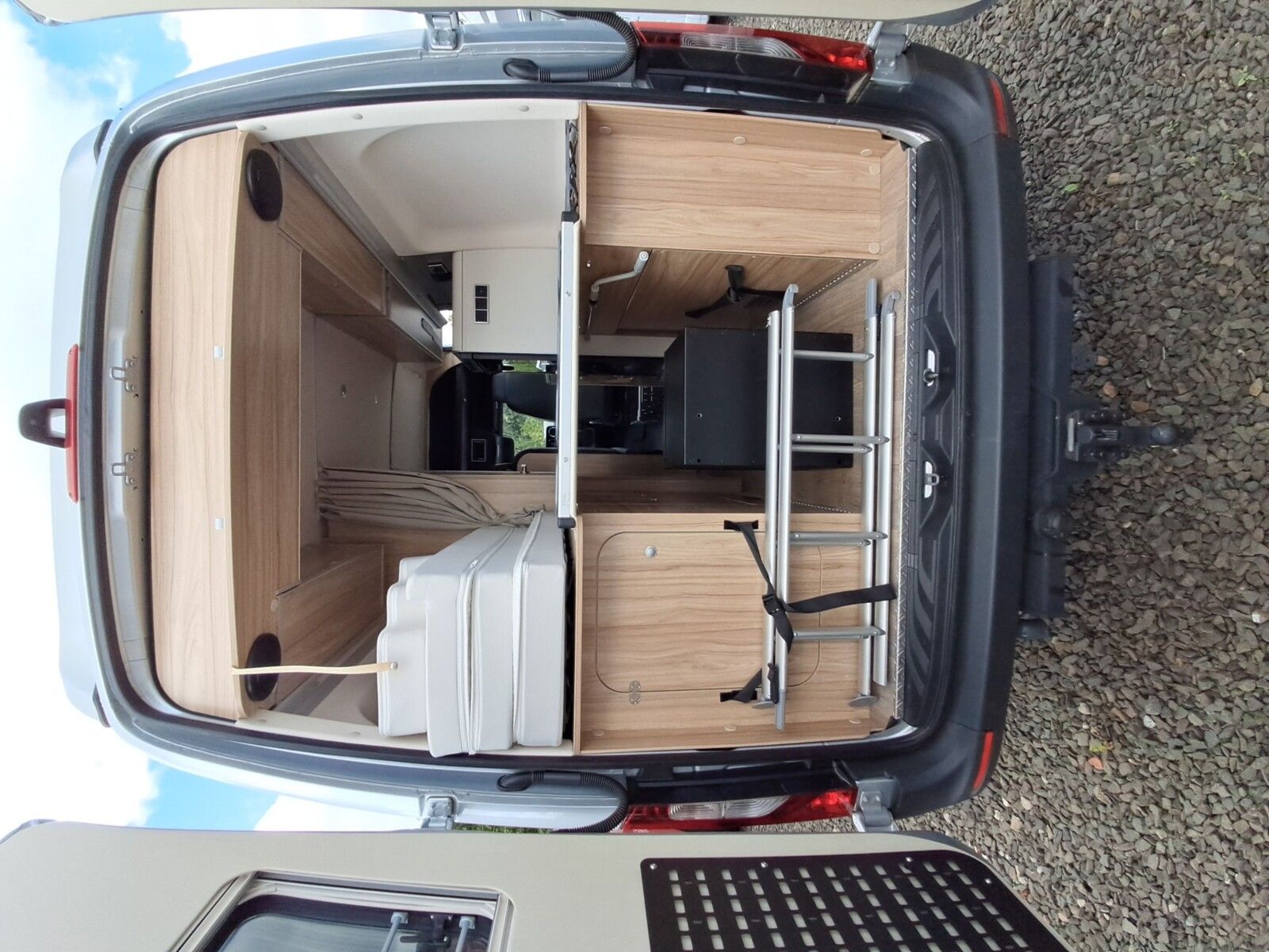 Fahrzeugabbildung HYMER / ERIBA / HYMERCAR Grand Canyon S CrossOver Mercedes 4x4 AHK,Luftfe