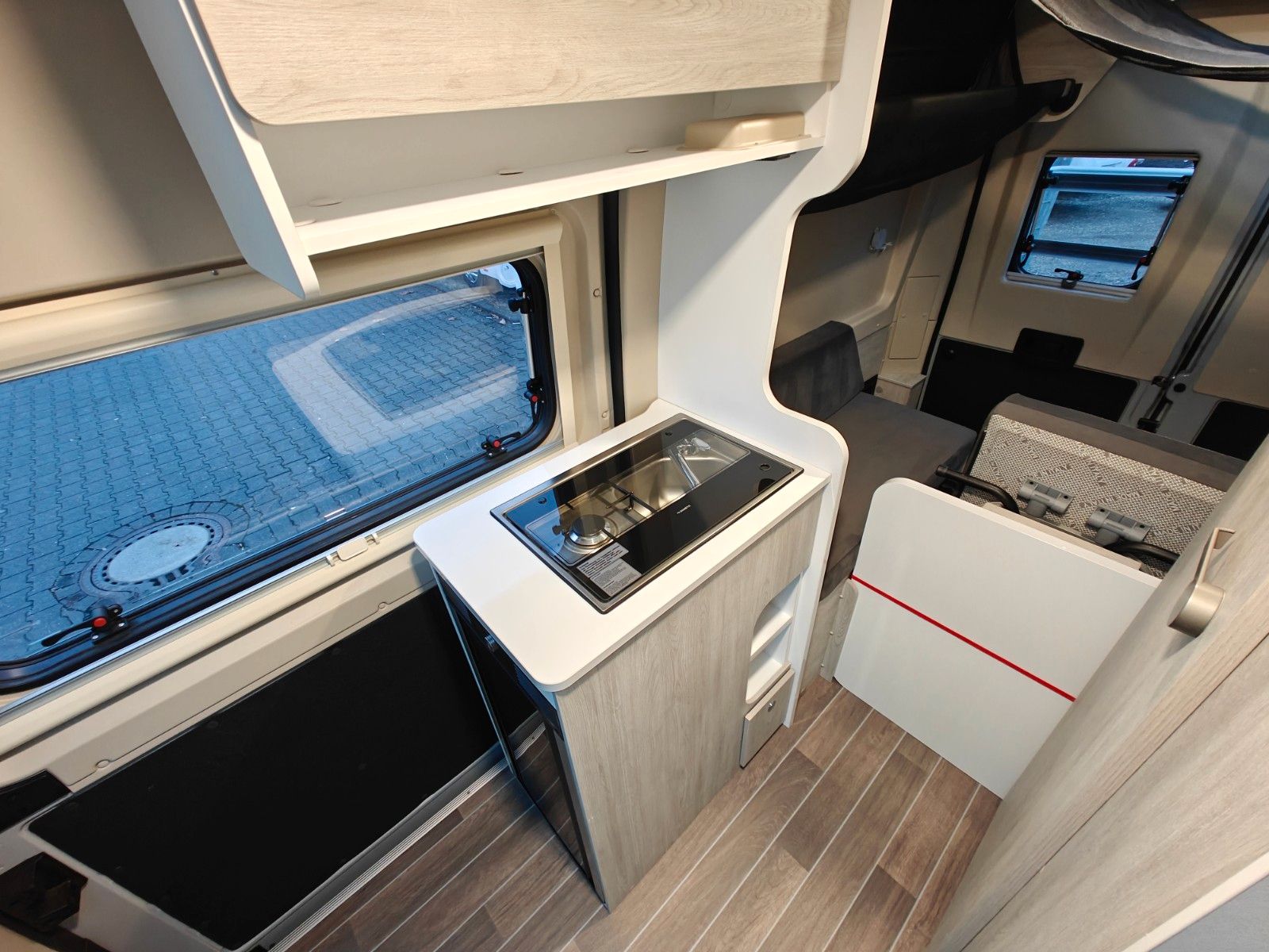 Fahrzeugabbildung Roller Team Livingstone Next 540 - SAT, TV, Solar, Kamera -