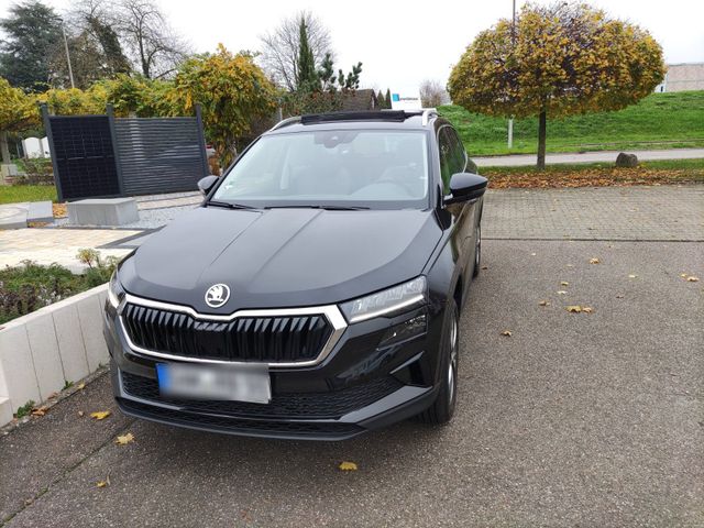 Skoda SKODA KAROQ TSI 150 DSG  fast neu!