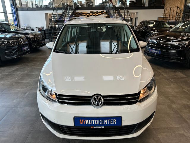 MYAUTOCENTER – Gebraucht- und Jahreswagen mit Werkstattservice in Pfaffenhofen Volkswagen Touran *7-SITZER*TÜV 827*2-ZONEN*PDC*DACHRELING