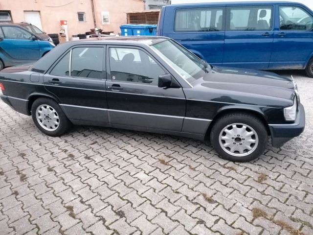 Mercedes-Benz 190 E  Sehr guter Zustand Tüv Neu  H  Kennzeiche