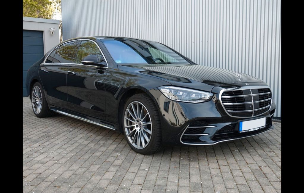 Image of Mercedes-Benz S 580