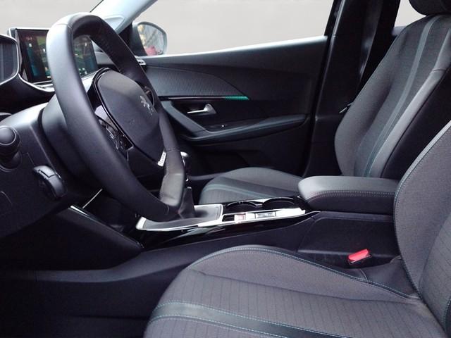 Peugeot 2008 Allure Pack 1.2 PureTech 130 LED Apple CarP