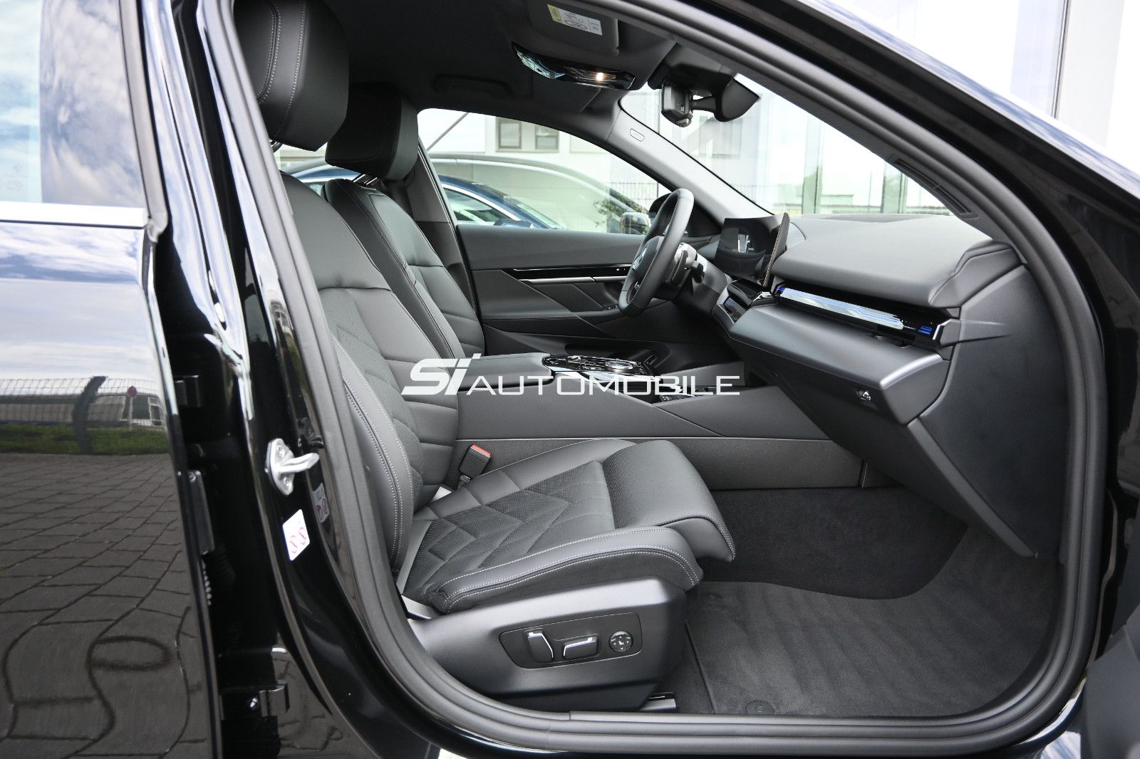Fahrzeugabbildung BMW 520i Aut. °KOMFORTSITZE+BELÜFTUNG°STANDHEIZUNG°