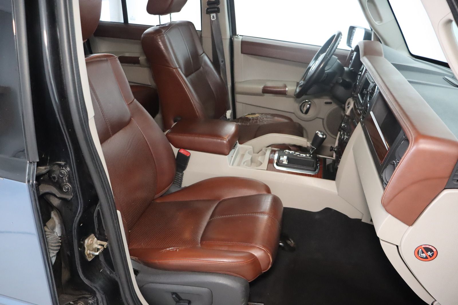 Fahrzeugabbildung Jeep Commander 3.0 CRD Autom.* Standhzg.