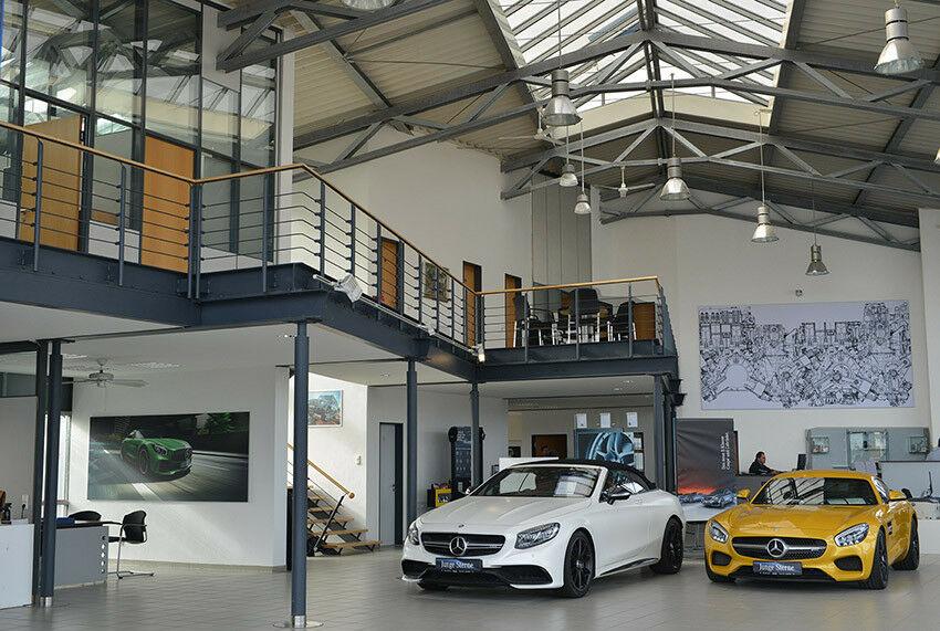 showroom-image-top
