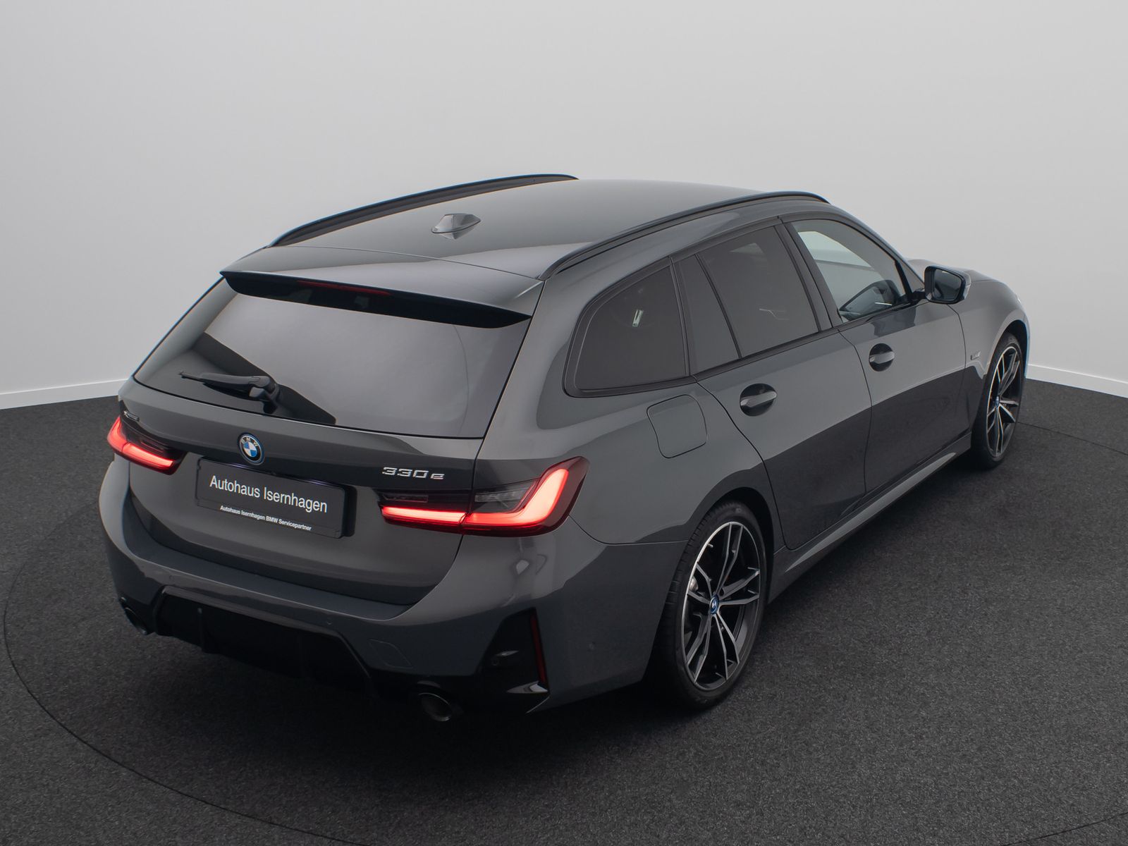 Fahrzeugabbildung BMW 330e xD M Sport HUD DAB Kamera HiFi Komf 19Zoll