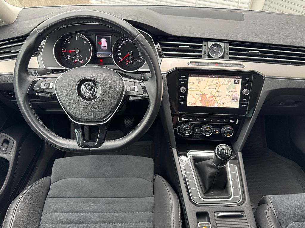 Passat Variant 2.0 TDI Highline *LED*AHK*STDHZG*