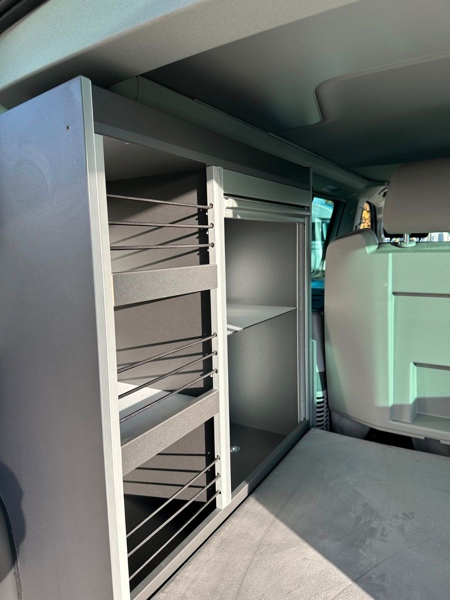 Fahrzeugabbildung Volkswagen T6 California Beach  - Automatik + Schlafdach -