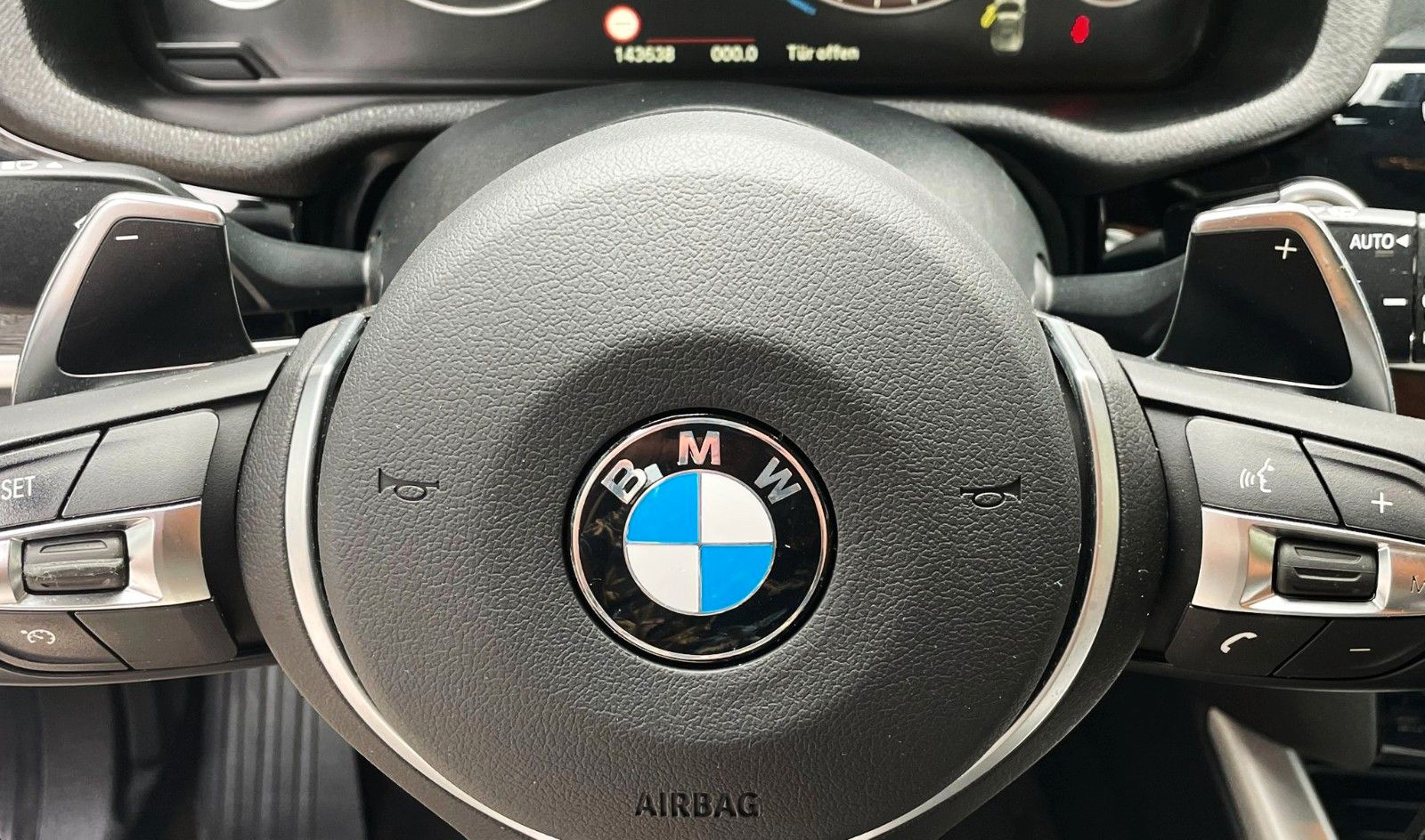 Fahrzeugabbildung BMW X3 xDrive 30d xLine SAG LEDER NAVI LED 360° 1.Hd