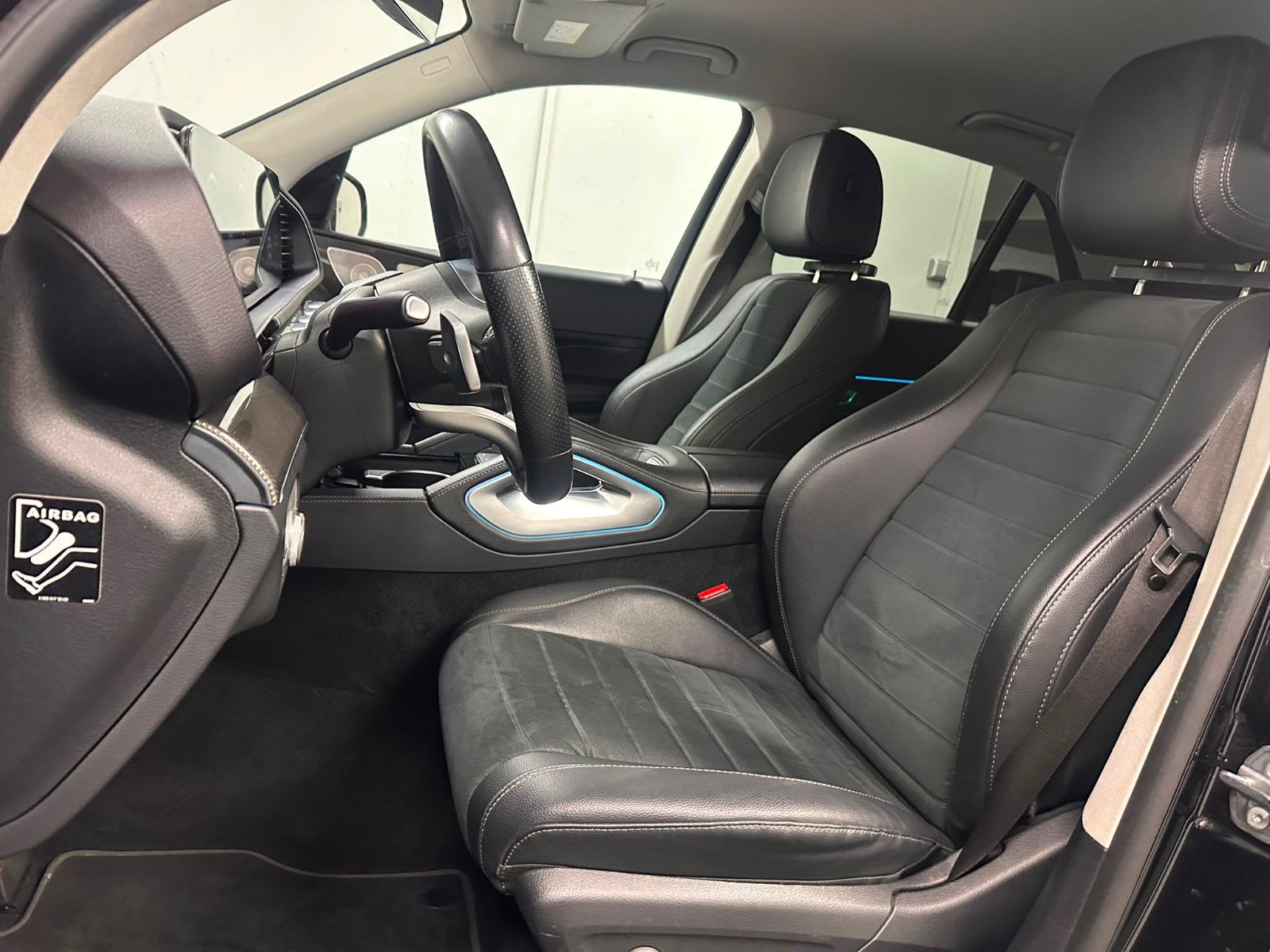 Fahrzeugabbildung Mercedes-Benz GLE 350 de 4MATIC *AMG-LINE*DISTRO*AHK*KEYLESS*