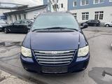 Chrysler Grand Voyager Limited 2,8 el. Rollstuhlrampe - Chrysler Behindertengerecht