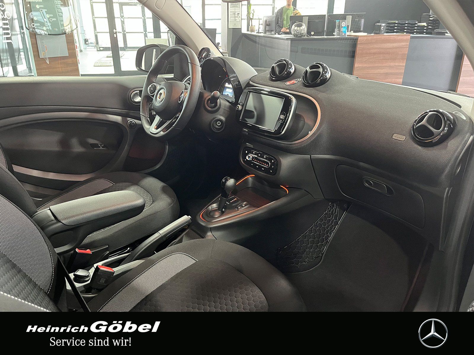 Fahrzeugabbildung Smart EQ passion 22KW+WINTER.P+ALLWETTER+LED+CARPLAY
