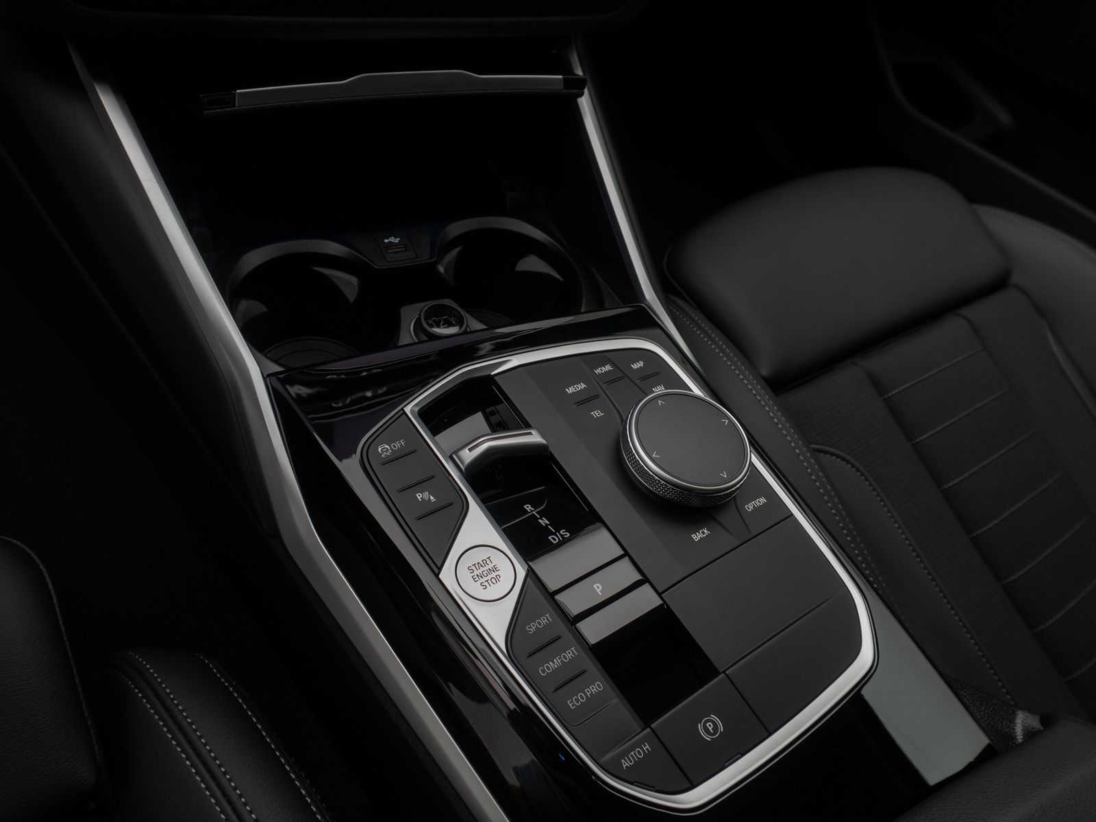 Fahrzeugabbildung BMW 318d Sport Leder DAB Individual DrivAssis 18Zoll