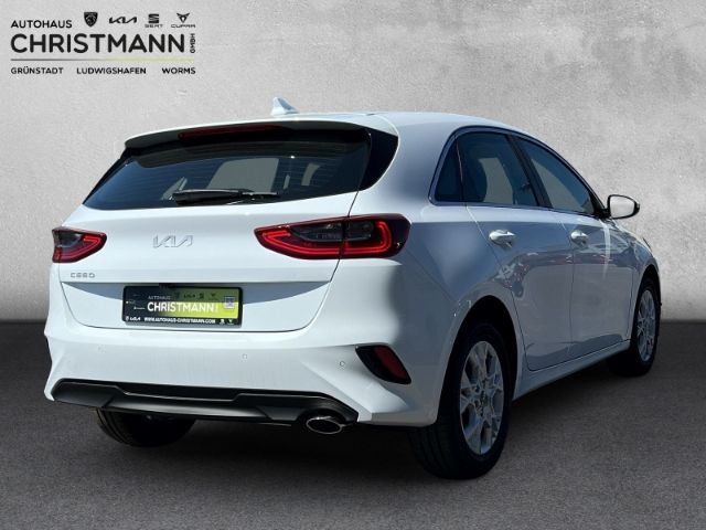 Fahrzeugabbildung Kia Ceed VISION 1.5 T-GDI DCT *KOMFORT-PLUS-PAKET*NA
