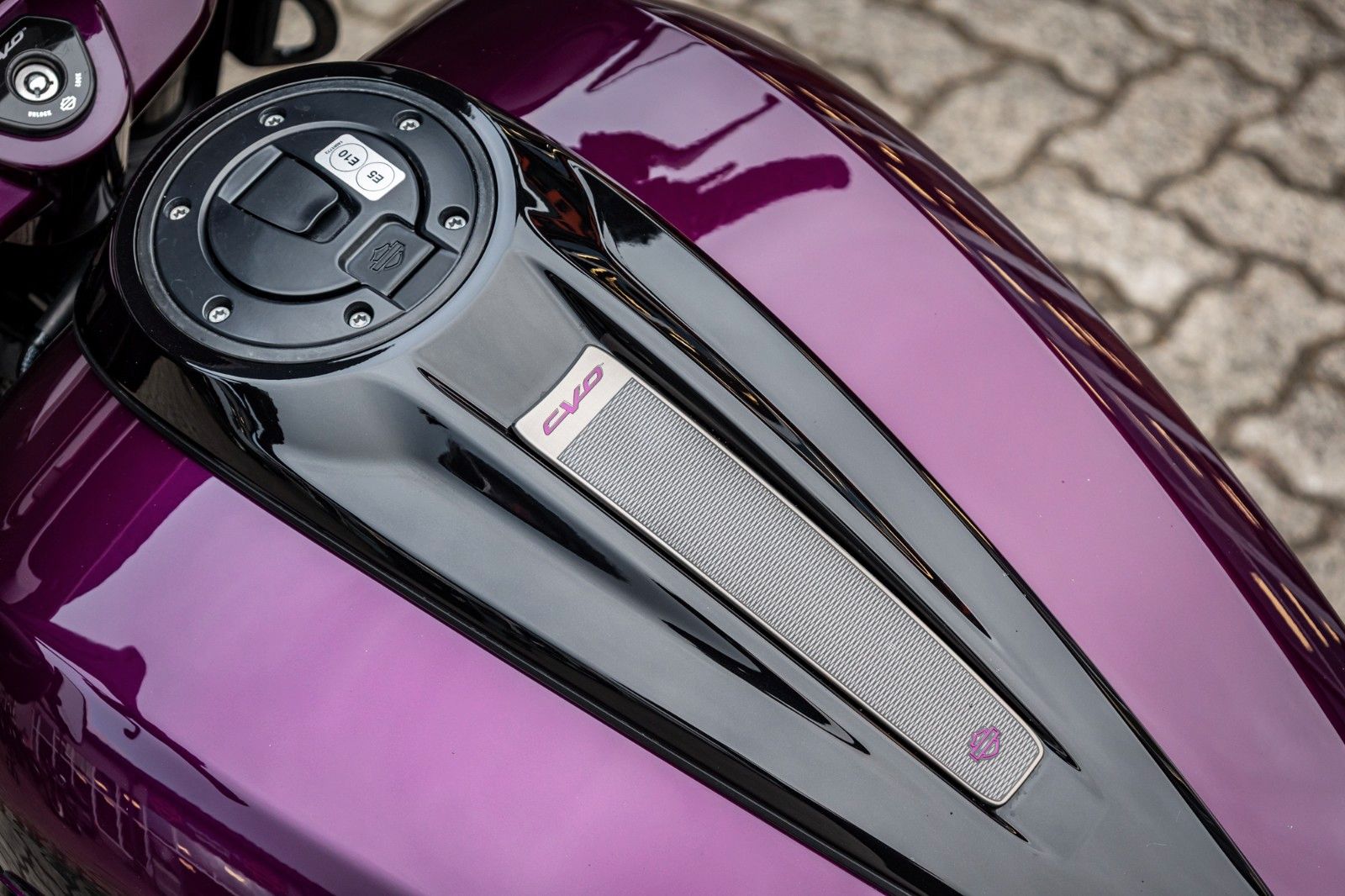Fahrzeugabbildung Harley-Davidson CVO Street Glide FLHXSE 121 cui - Jekill & Hyde