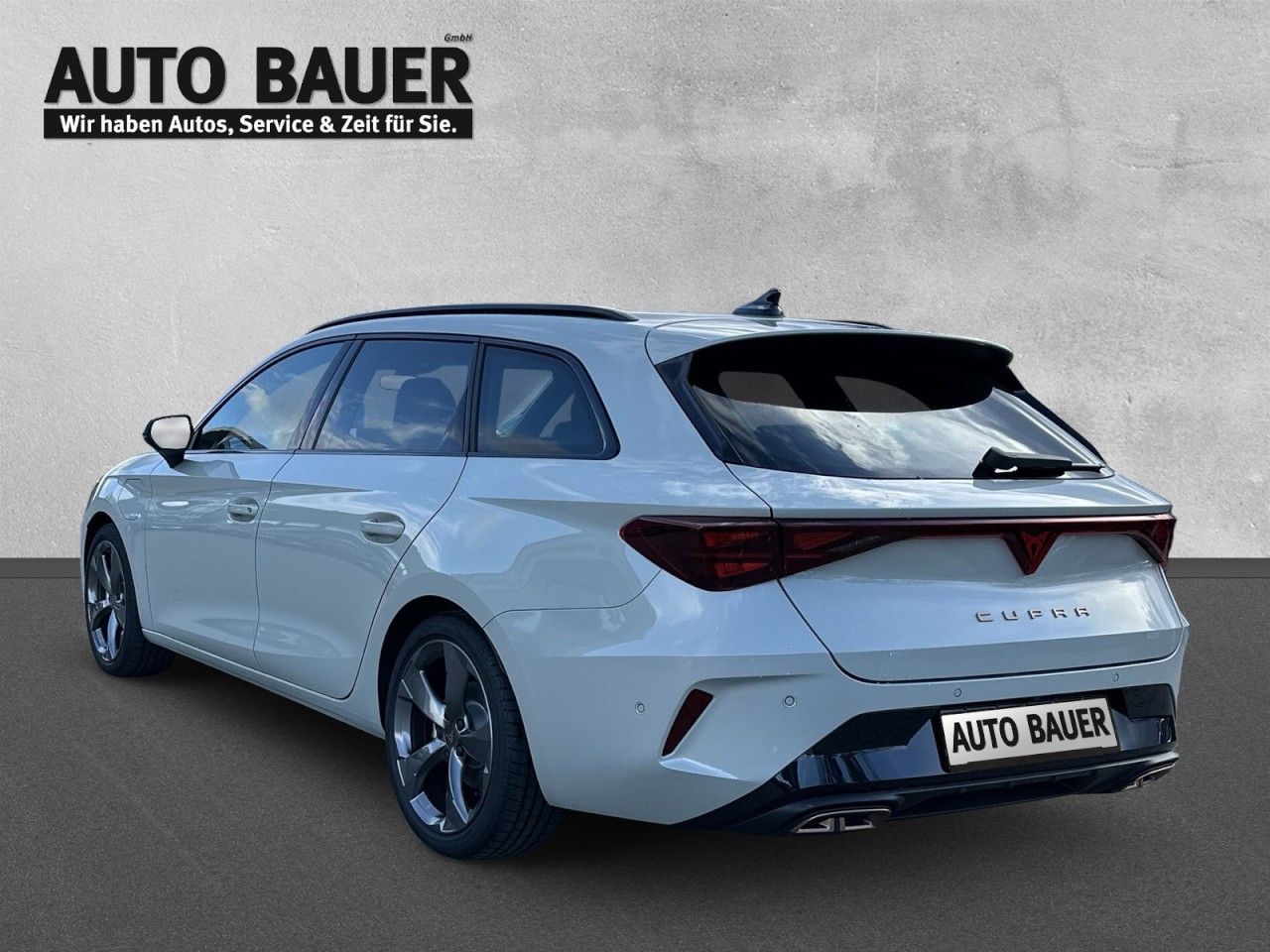 Fahrzeugabbildung CUPRA Leon Sportstourer 1.5 e-Hybrid 150 kW - mit KI generiert/bearbeitet
