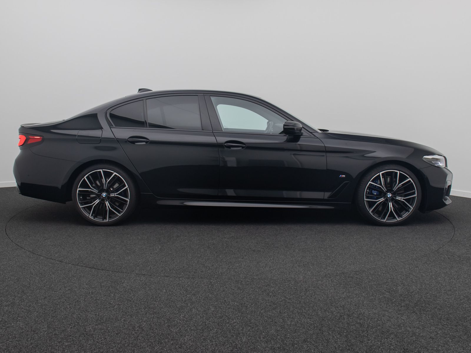 Fahrzeugabbildung BMW 530d M Sport Kamera DAB HiFi 4Klima Alarm 20Zoll