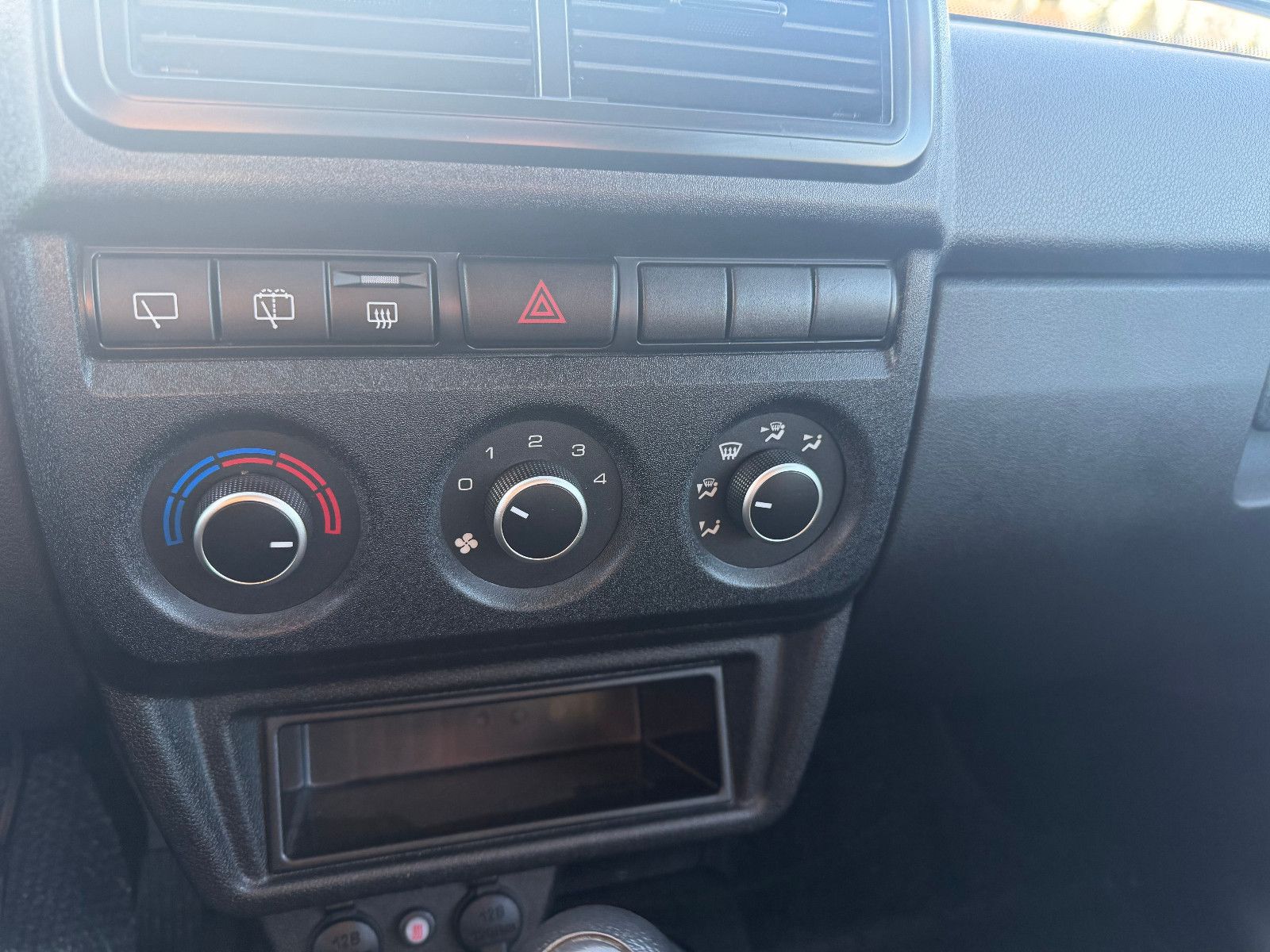 Fahrzeugabbildung Lada RAPTOR OLIVGRÜN! STANDHEIZUNG "NORMA  JAGDW."