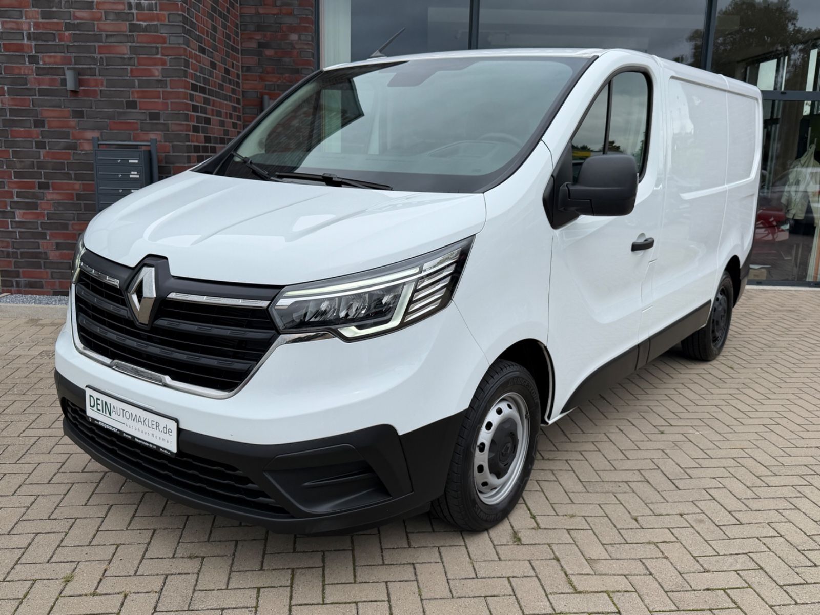 Renault Trafic Kasten L1H1 3,0t Komfort *Klima*LED*AHK*