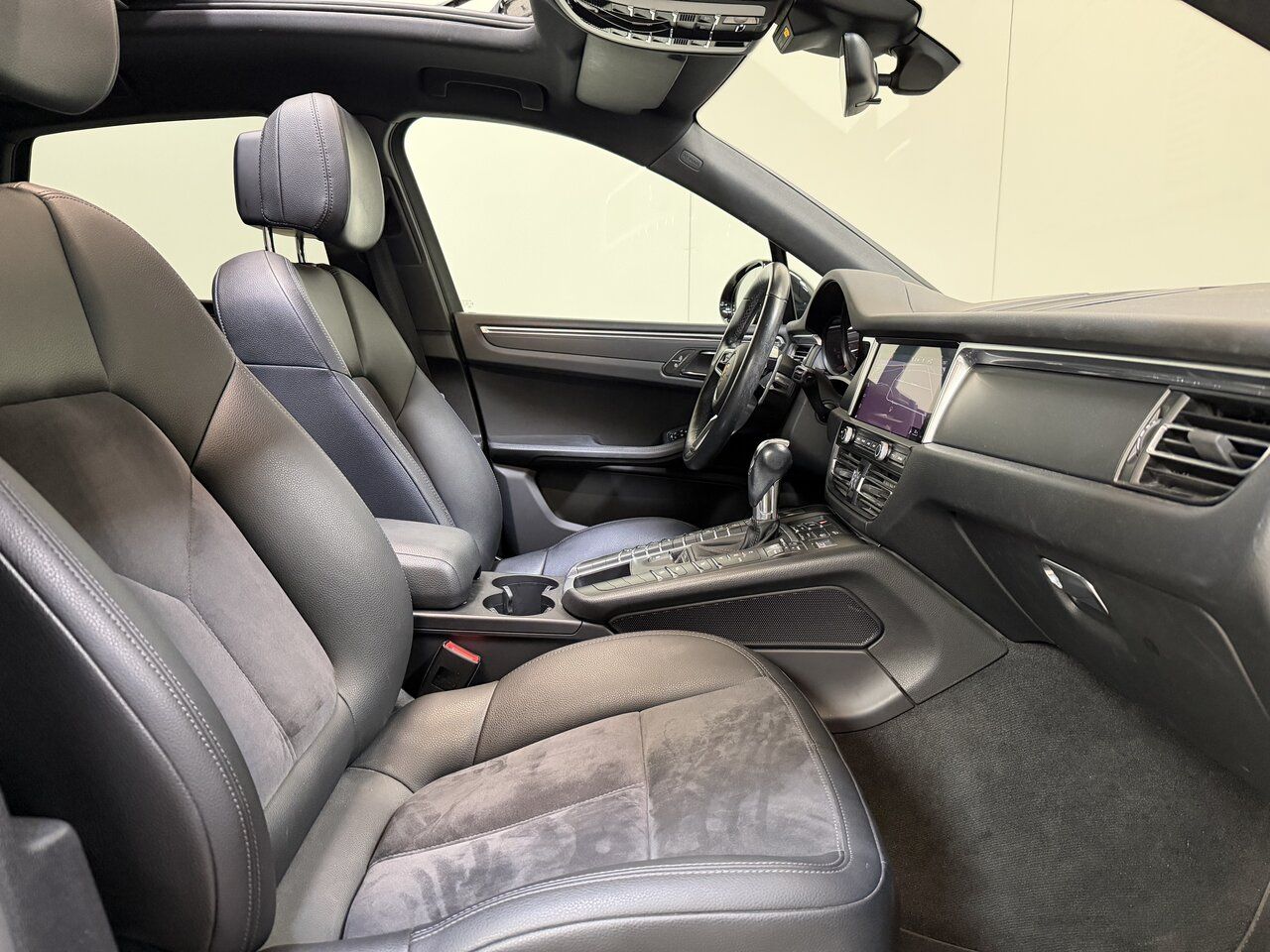 Porsche Macan 2.0 Benzine - Pano - Cam -CarPlay - Topsta imagem 2
