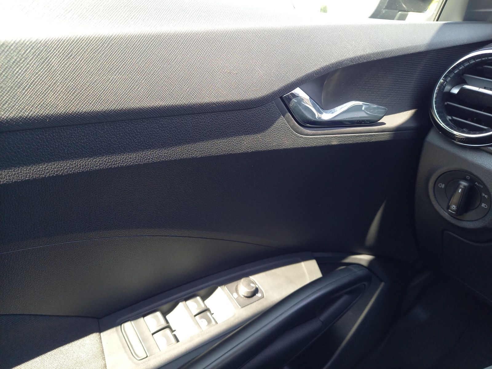 Fahrzeugabbildung SKODA Fabia 1.0 Ambition LED Klima DAB GRA PDC KLIMA L
