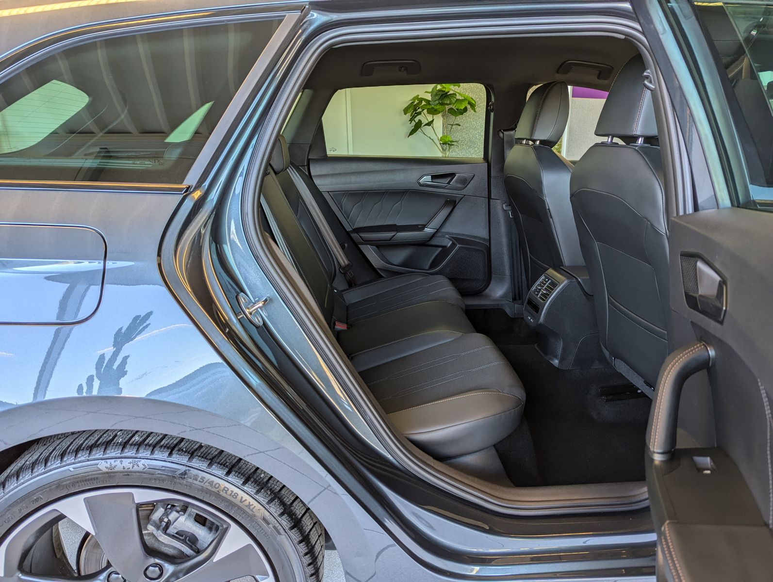 Fahrzeugabbildung CUPRA Leon 1.5eTSI DSG Matrix Cam Vision+ Full Link