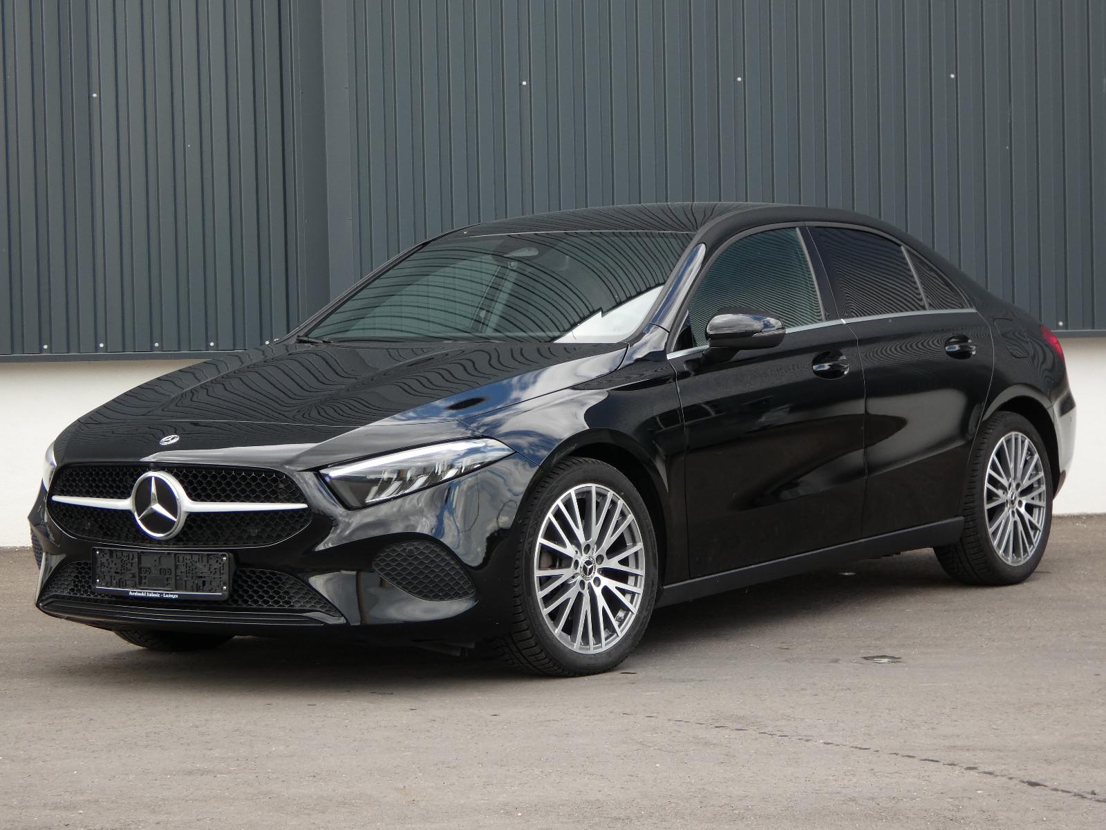 Mercedes-Benz A 180 d Lim 8G DCT LED Navi Teilleder Kamera 18"