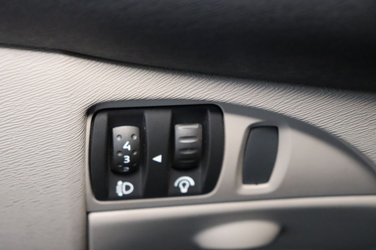 Fahrzeugabbildung Renault Twingo 1.2 * Navigationssystem