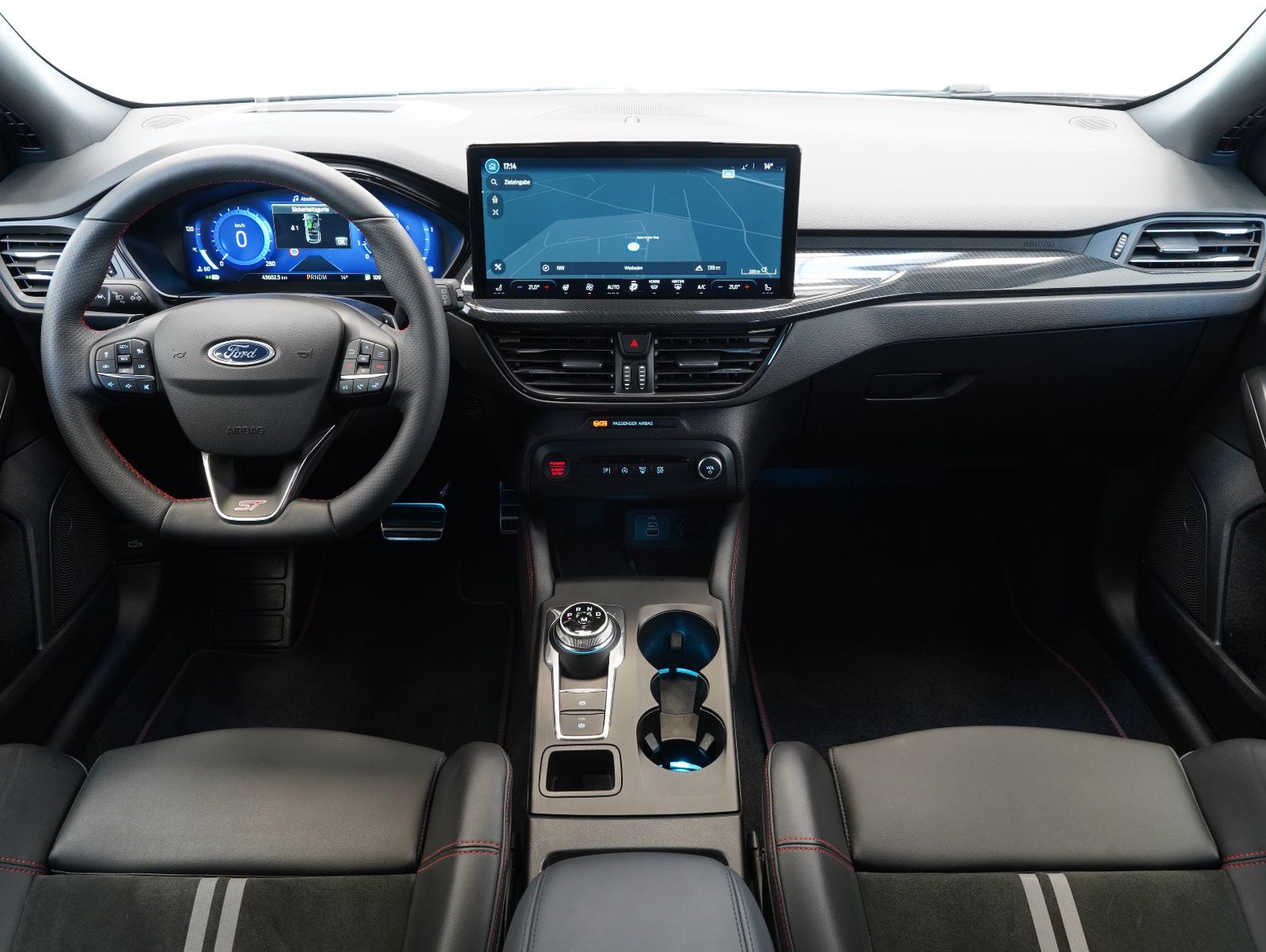 Fahrzeugabbildung Ford Focus Lim. ST X 2.3 EcoBoost LED/ACC/HEAD-UP/B&O