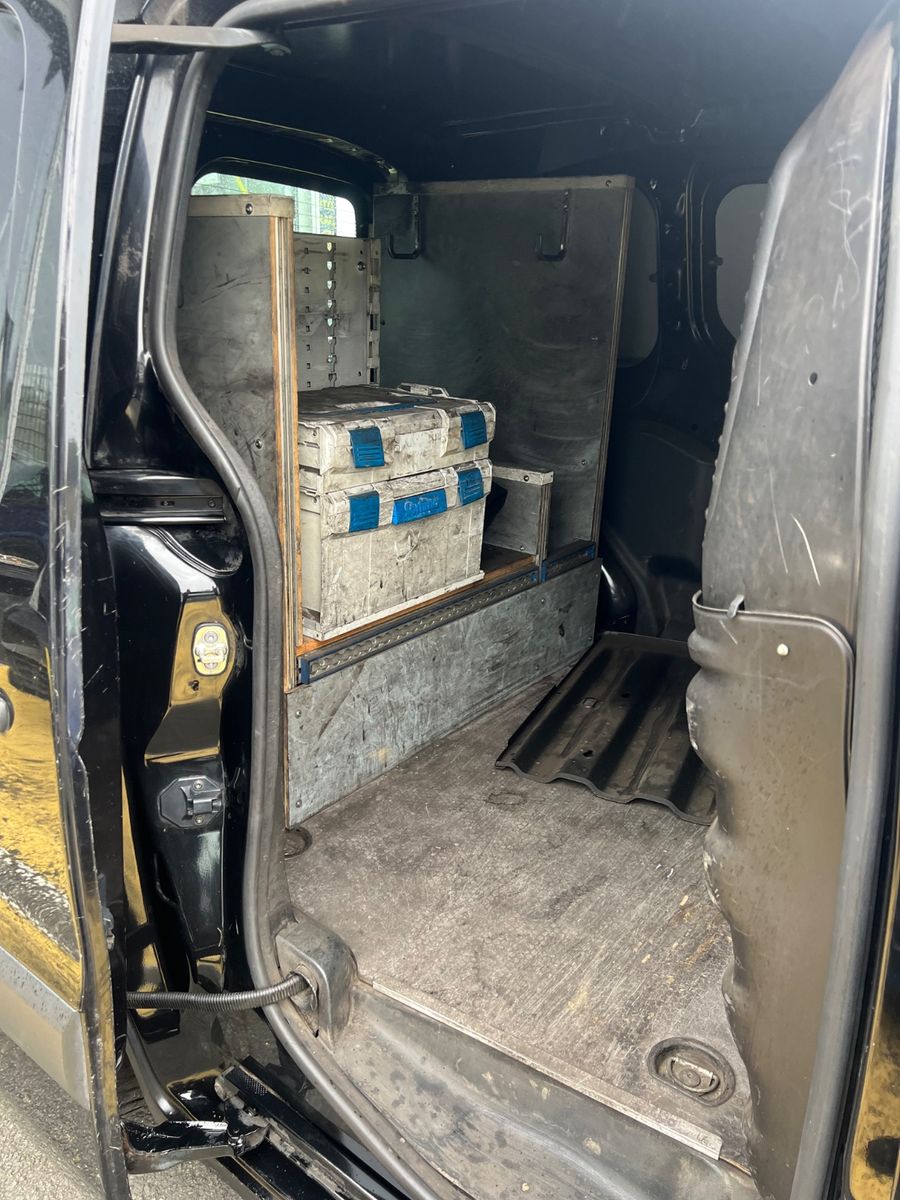 Fahrzeugabbildung Citroën Berlingo Kasten Niveau A L1 * 1.HAND *