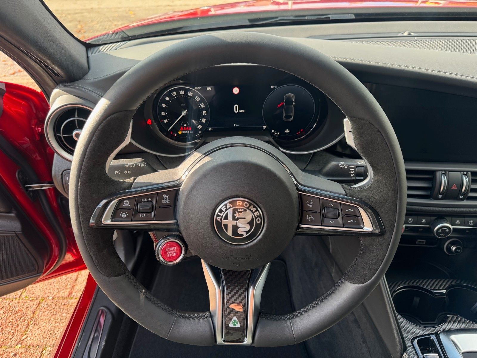 Fahrzeugabbildung Alfa Romeo Giulia 2.9 V6 Quadrifoglio Techpak. 19", Etna