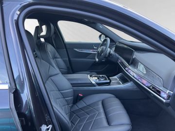 BMW 750 - 9