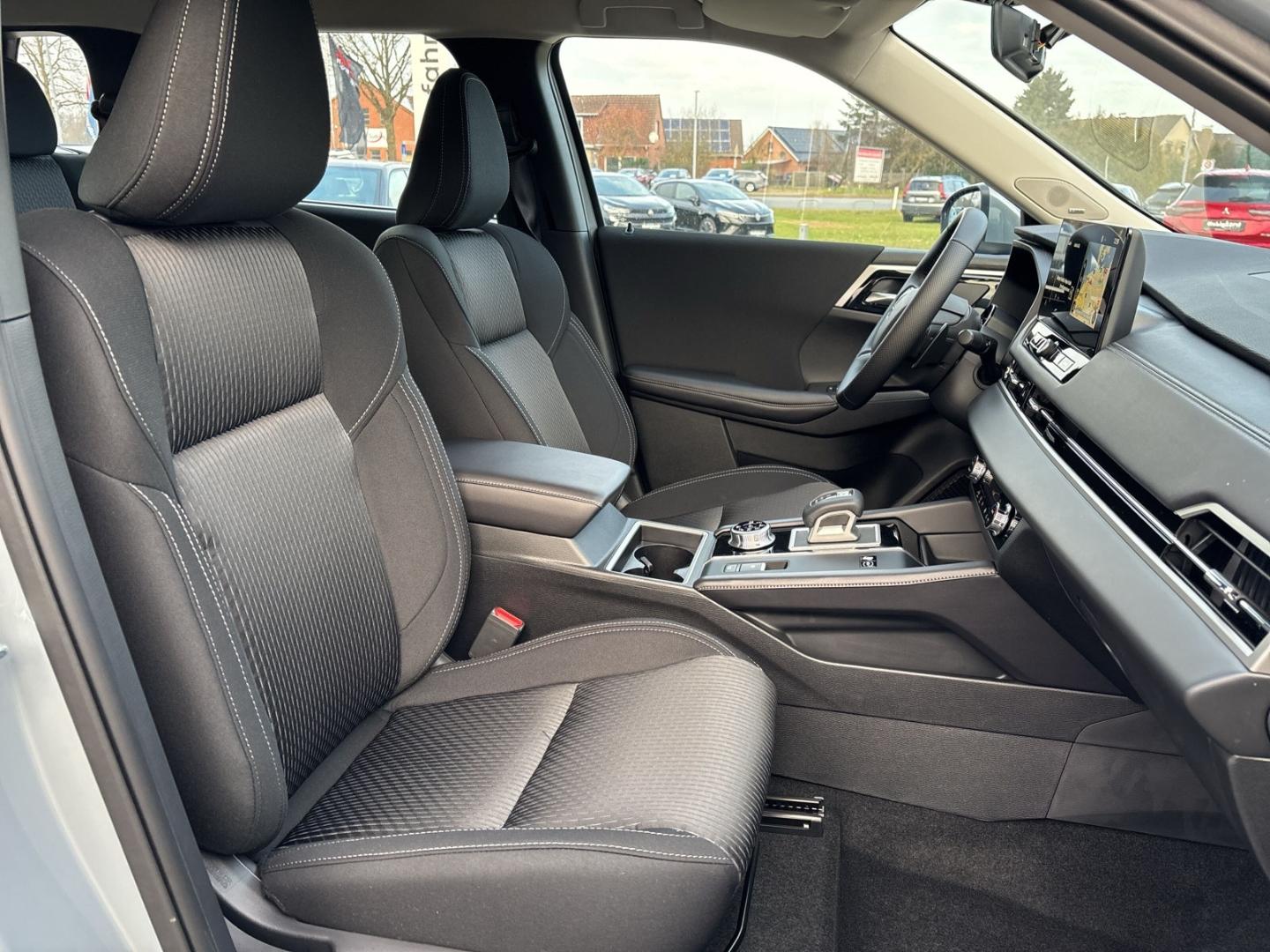 Mitsubishi Outlander Plug-in Hybrid BASIS 2,4l Navi  360 Ka