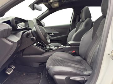 Peugeot 208 e GT Pack 136 50kWH Navi+RFK+SHZ+Carplay+Pan