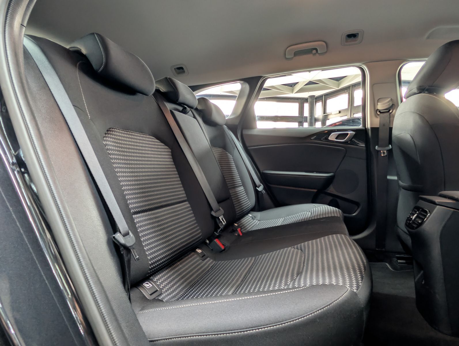 Fahrzeugabbildung Kia cee'd Sportswagon 1.5 DCT Spirit ACC*JBL*KAM*7J