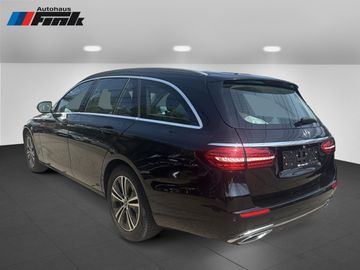 Mercedes-Benz E 200 Avantgarde E 200 4Matic (213.287) DAB RFK