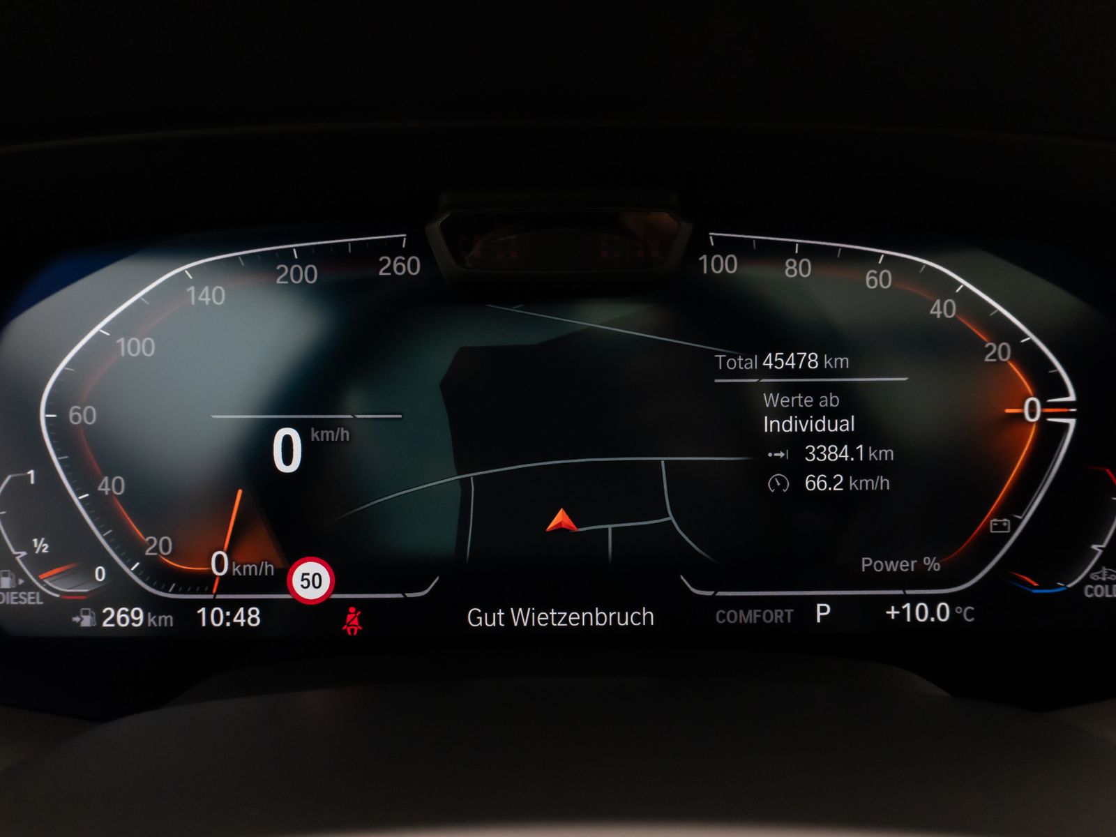 Fahrzeugabbildung BMW X6 xD40d M Sport Panorama 360°Laser HUD DisplKey