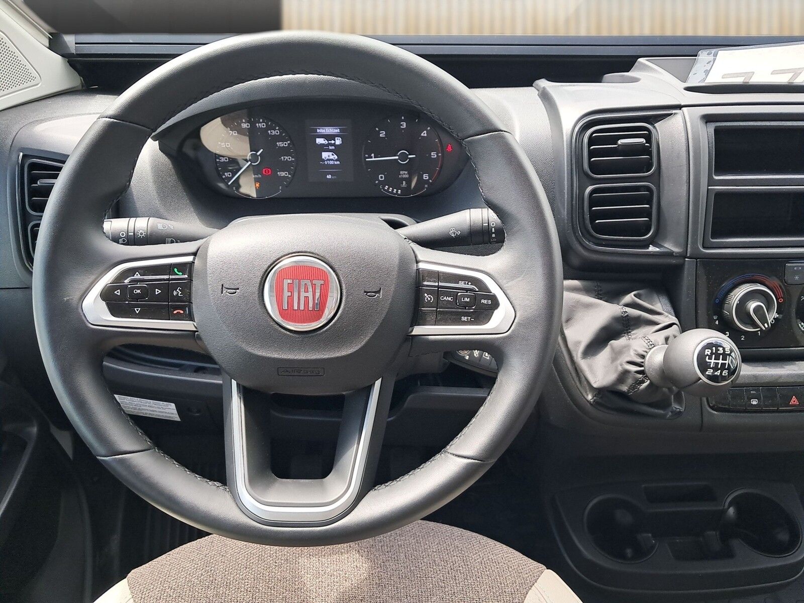 Fahrzeugabbildung Karmann Davis Lifestyle DA 590 LS Concept Paket 140 PS