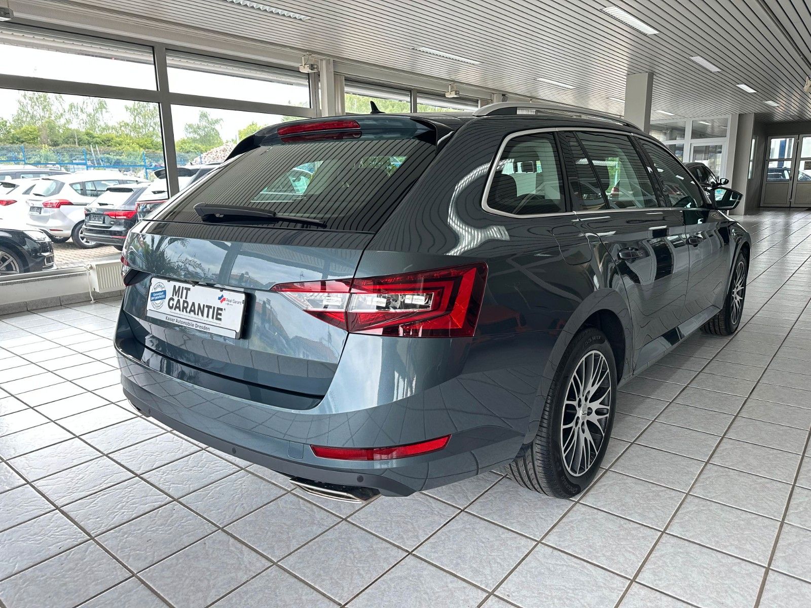 Skoda Superb Combi Style 4x4 PDC Tempo SHZ Kamera DAB foto 5