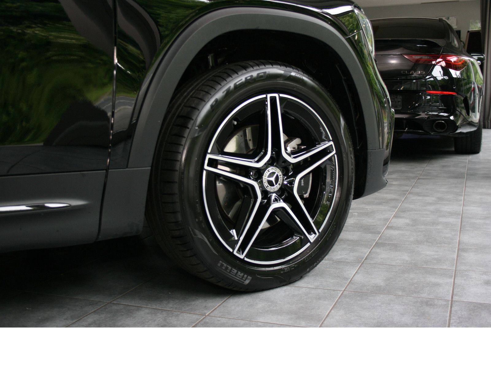 Fahrzeugabbildung Mercedes-Benz GLB 180 AMG Line Plus *Night-Paket *Keyless-GOl*
