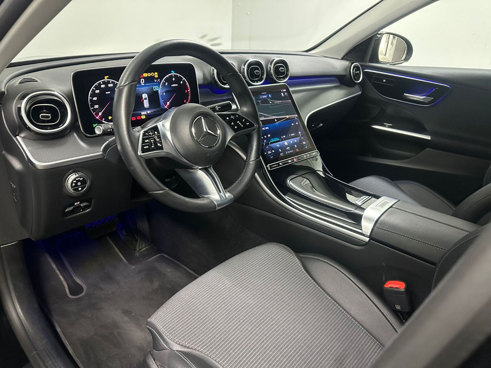 Fahrzeugabbildung Mercedes-Benz C 220 d T Autom. *AVANTGARDE*DISTRO*AHK*NIGHT