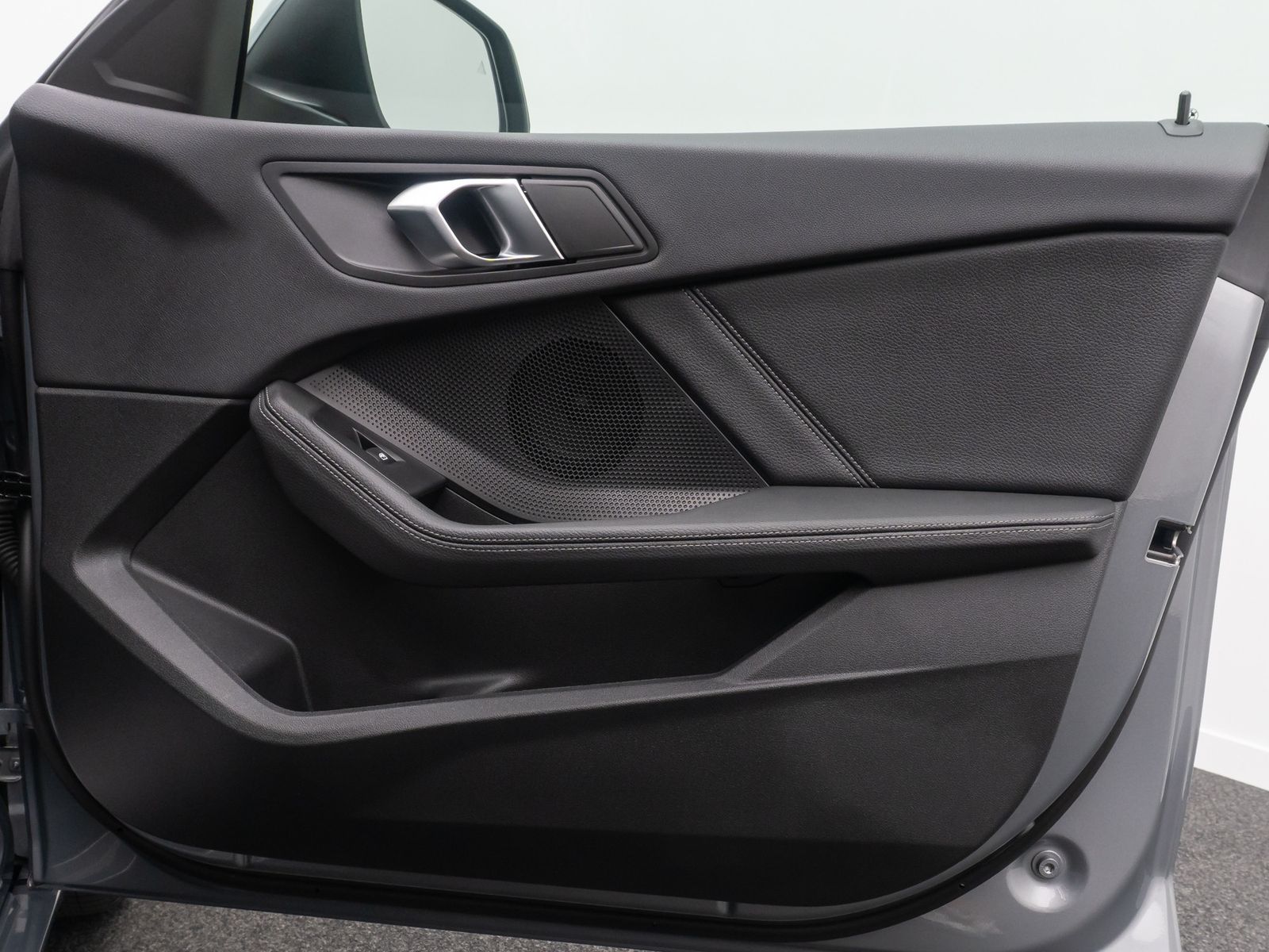Fahrzeugabbildung BMW 220 Gran Coup&eacute; HUD DAB Sport AdaptLED PDC Leder