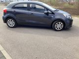 Kia Rio 1.2 Attract Attract - Kia Rio: At