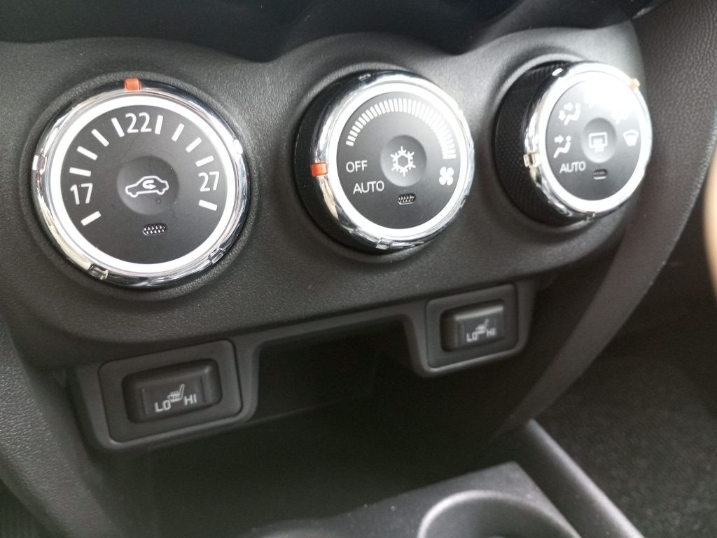 Fahrzeugabbildung Mitsubishi ASX 1.6 Edition 100 mit Smart Link Navigation
