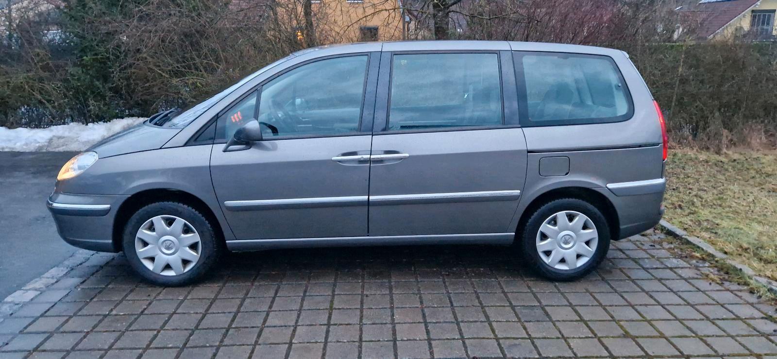 Peugeot 807