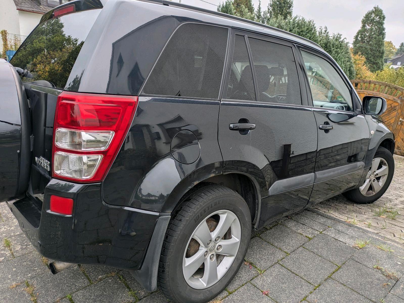 Suzuki Vitara 2006 — салон