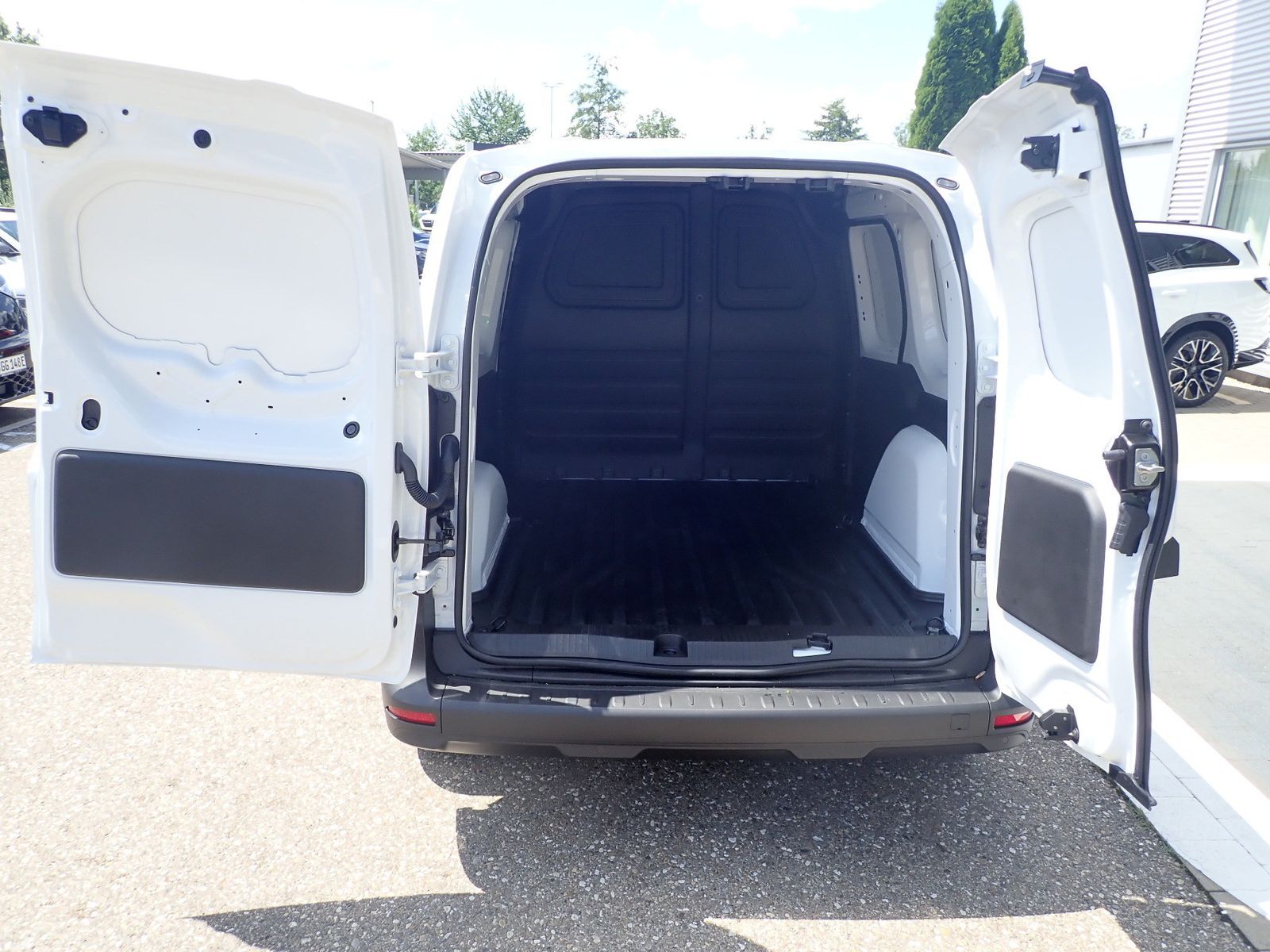 Fahrzeugabbildung Renault Kangoo Rapid Advance L1 Blue dCi 95 MY26