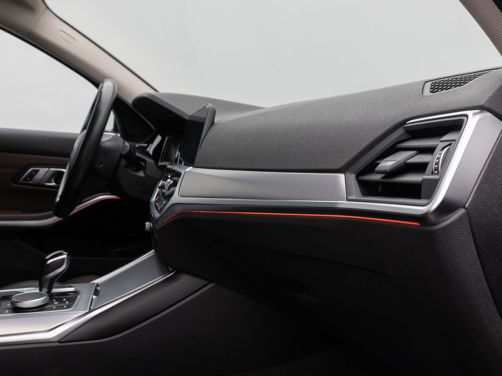 Fahrzeugabbildung BMW 320d xD Sport Line Kamera DAB HiFi Alarm AHK LED