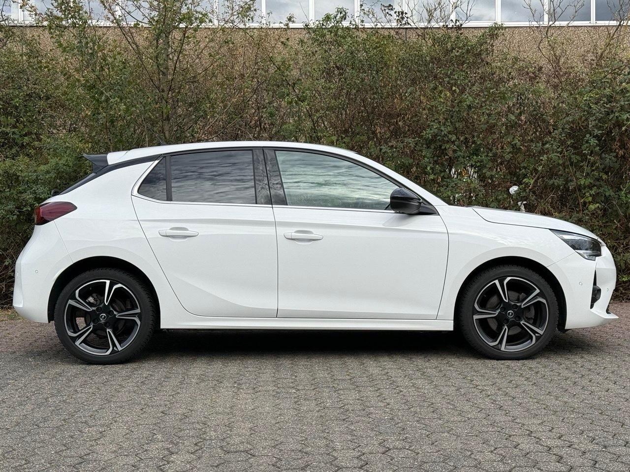 Opel Corsa F 1.2 130PS Ultimate Automatik*LUX*ACC